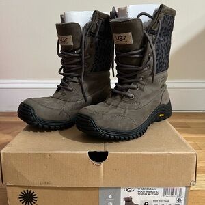 UGG Brown Lace-Up Winter Boots